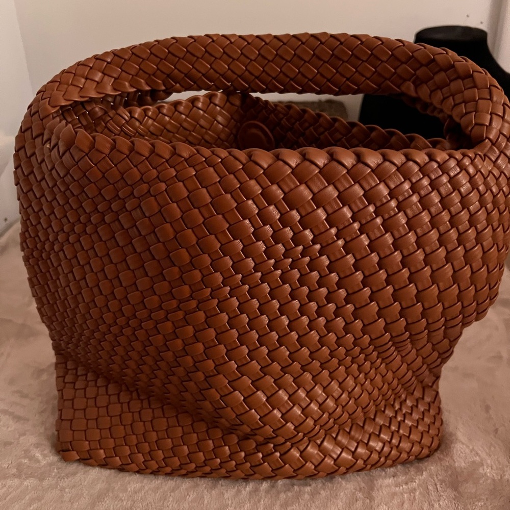 Elegant Brown Woven Handbag . New